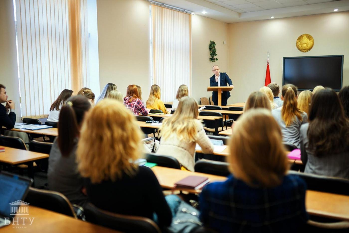 Как завоевывать друзей и найти общий язык с преподавателями
